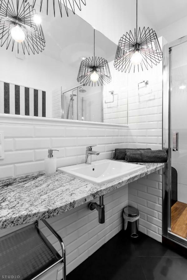 Clicktheflat The Warsaw Rising Museum Apartments 外观 照片